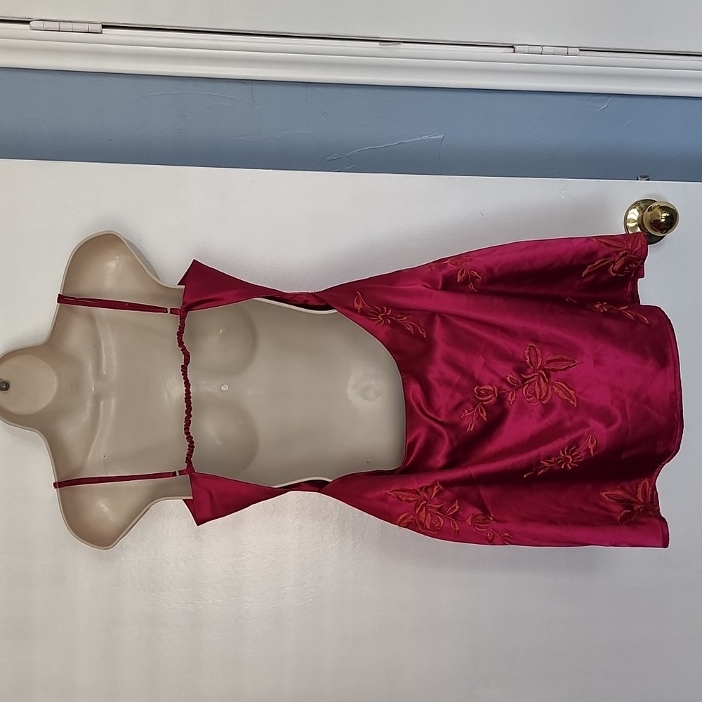 Victoria Secret Sexy Nightie Hot Pink Silky fabric Size L - Picture 4 of 9